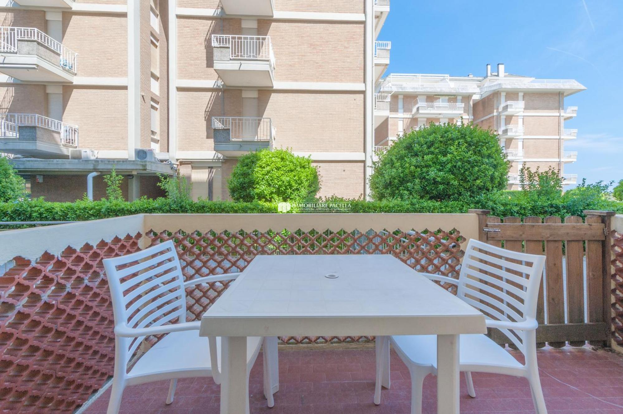 Residence Solmare Immobiliare Pacella Лідо-ді-Єзоло Екстер'єр фото